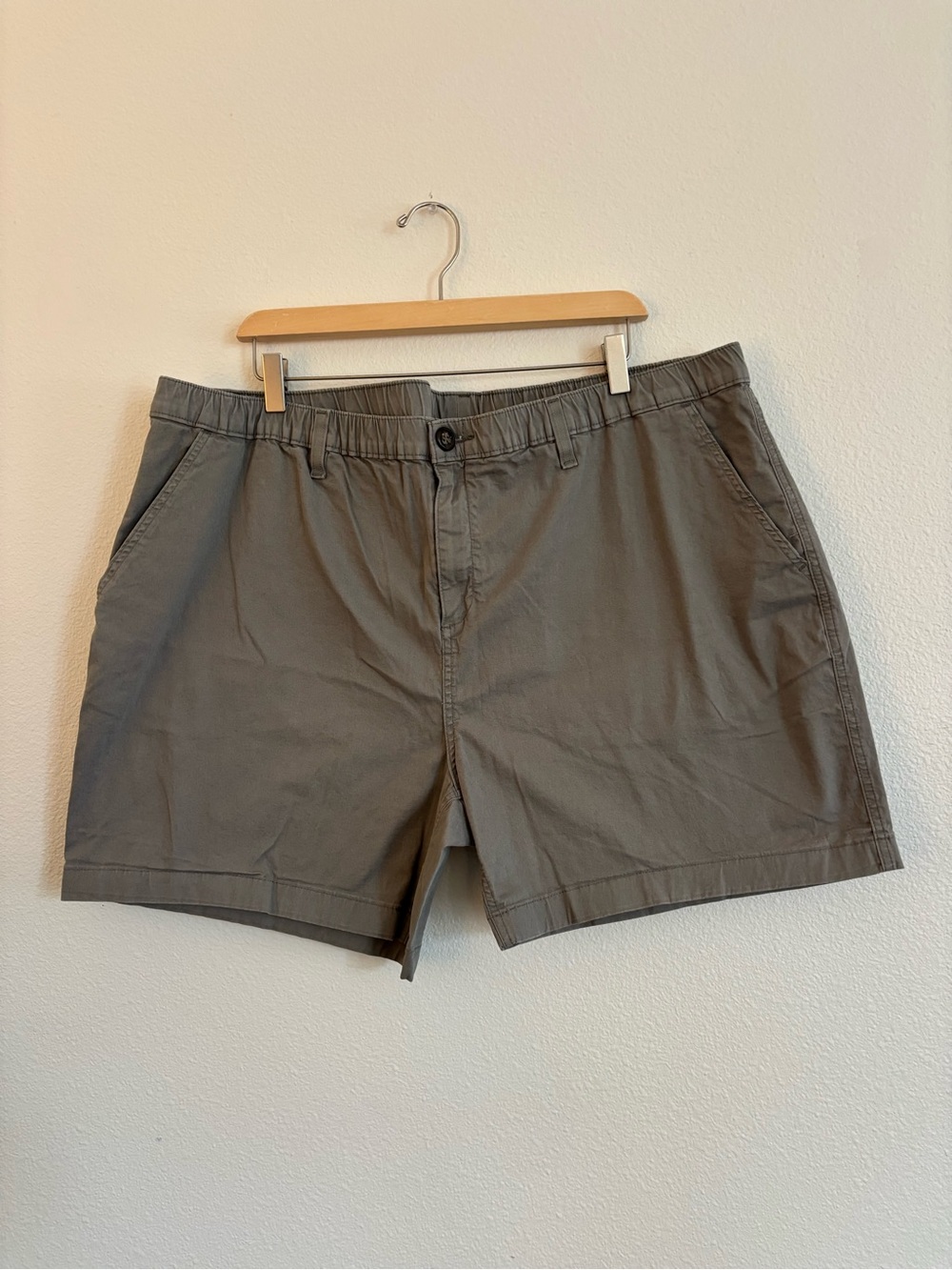 chubbies grey stretch chino shorts size XXXL